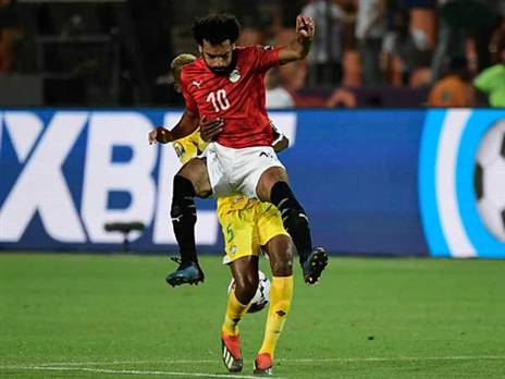 סלאח התמודד עם הגנה חזקה של זימבבואה (getty)