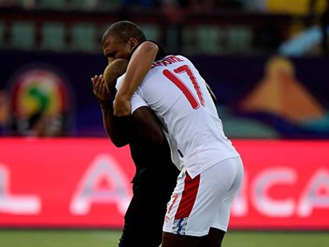 מאנטי מנחם את קיימוין בסיום (Getty)