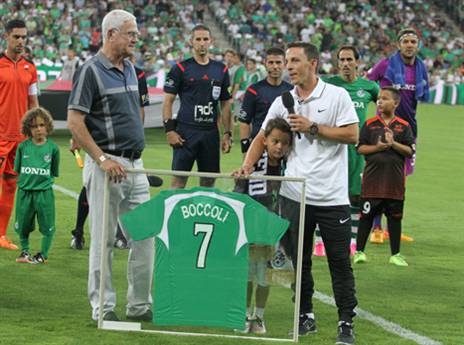 בוקולי זוכה לכבוד במכבי חיפה (יוסי שקל)