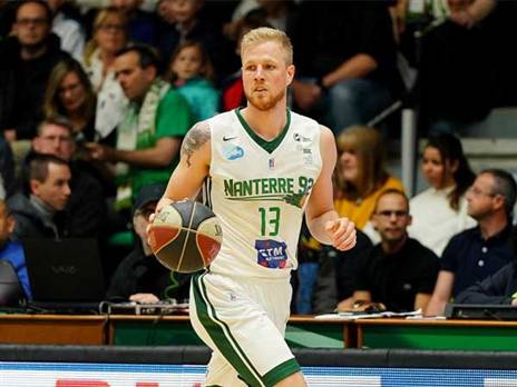 קרוב ל-45% לשלוש בעונה שעברה. פאלסון (Getty)