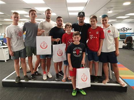 בוזגלו, הירש וברשצקי (האתר הרשמי של הפועל תל אביב)