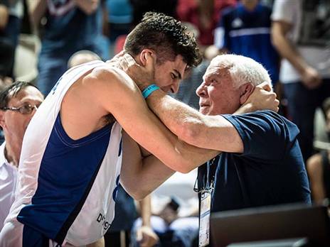 גם היועץ המקצועי פיני גרשון מבין את גודל ההישג (עודד קרני)