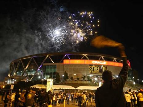 אוראקל ארינה. בגולדן סטייט שוברים את הראש (Getty)