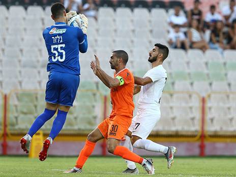 טעות ענקית של גלזר (צילום: לירון מולדובן)