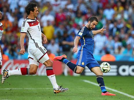 קיבל הזדמנות לתהילת עולם. היגוואין בגמר המונדיאל (GETTYIMAGES)