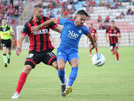 לא הכל רע: קיבלנו משחק כדורגל נהדר באשדוד (צילום: אודי ציטיאט)