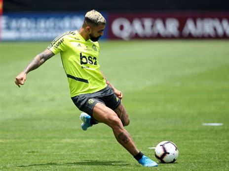 הרבה מונח על כתפיו. ברבוסה (getty)