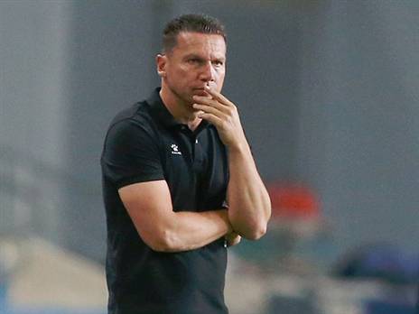 בכר, מסר חד לחניכים שלו (אלן שיבר)