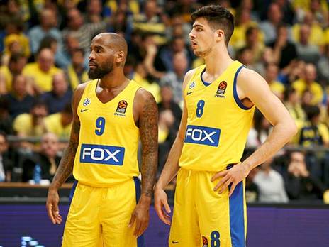 אבדיה וג'קסון. הצוות המסייע לא הופיע (אלן שיבר)