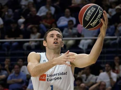 קוזר מרחף (getty)