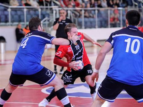 יובל גררה במפגש מול עירוני רחובות היום (צילום: הדר ואן קולא)