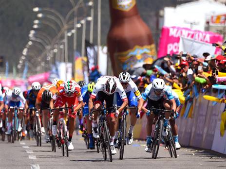 ישראלי על הפודיום. כבוד (בטיני פוטו)