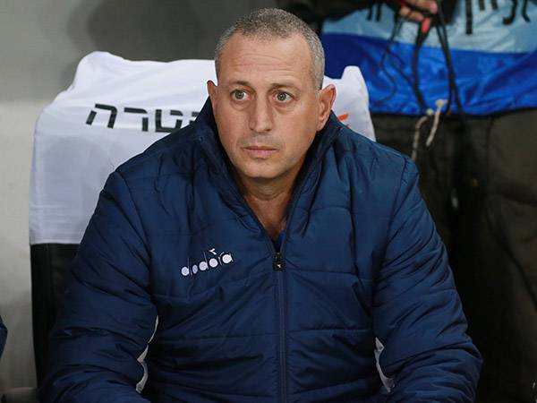 האיש החדש על הקווים. תורג'מן (צילום: אודי ציטיאט)