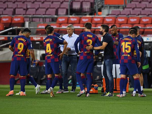 סטיין. השחקנים איתו? (Getty)