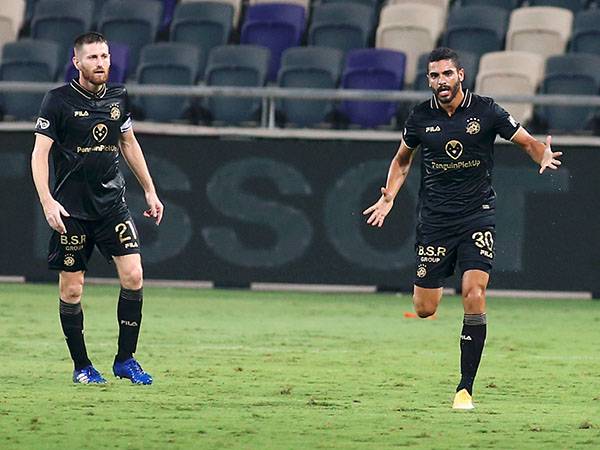 בקבוצה בטוחים שקנדיל צריך לפתוח (אלן שיבר)