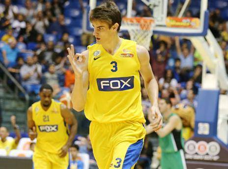 בנדר. "שמח לחזור" (אלן שיבר)