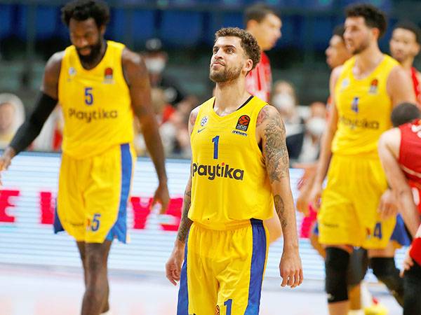 לוח משחקים קשוח במיוחד מצפה למכבי בקרוב (אלן שיבר)