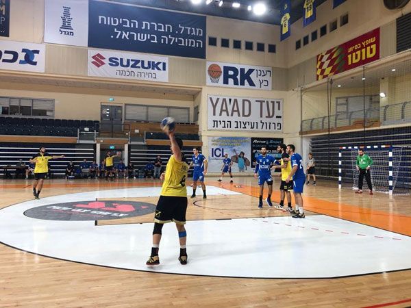 (גיל-שמאי, מ.כ-חולון)