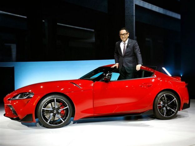 אקיו טויודה, אוהב לנהוג (צילום: Getty)