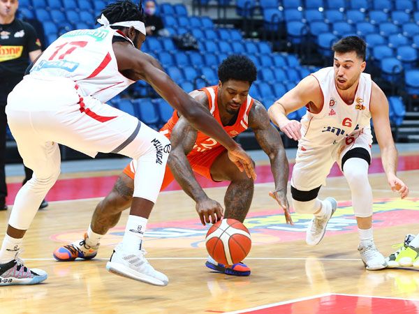 (לירון מולדובן, מנהלת הליגה)