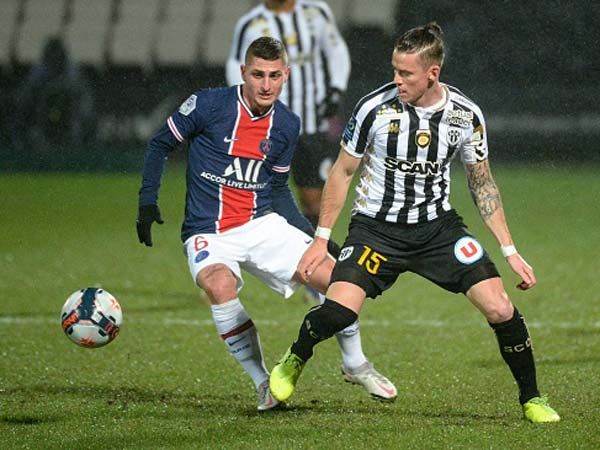 אמבפה ופ.ס.ז' עלו לפסגה (getty)