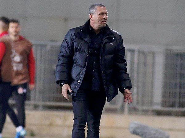 קלינגר, ניסה לדרבן את שחקניו (אלן שיבר)