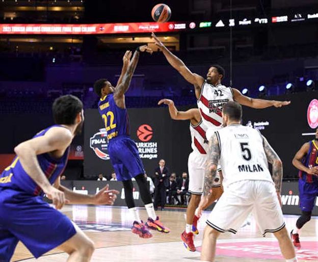 והובילה ביתרון דו ספרתי (GETTY)