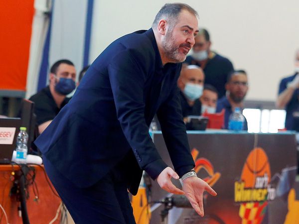 דדאס, "אוהב" לפגוש את נס ציונה (אלן שיבר)