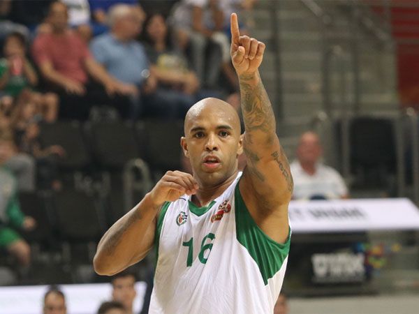 בדרך ללבוש אדום. וארגס