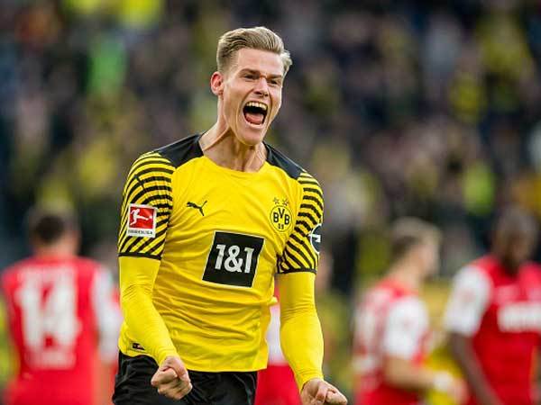 דורטמונד נשארה צמודה לבאיירן בצמרת (GETTY)