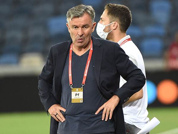 רוטנשטיינר. השחקנים בעדו (אלן שיבר)