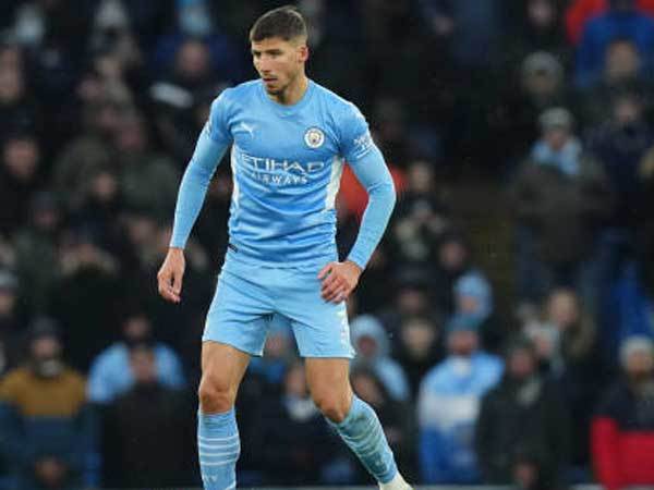 לפי הדירוג, הוא הבלם הטוב בעולם. רובן דיאס (GETTY)