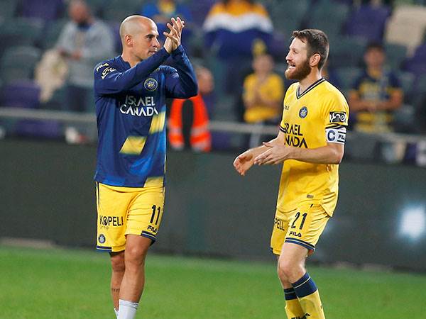 מחזיקת הגביע למי ששכח (אלן שיבר)