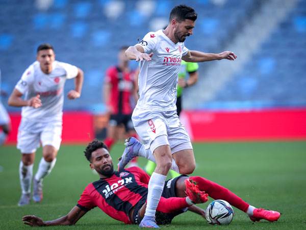 שלומי אזולאי החלוץ. משחק לא גדול, אבל ניצחו (מאור אלקסלסי)