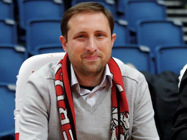 אהב את מה שראה. מייקל דיוויס (אלן שיבר)