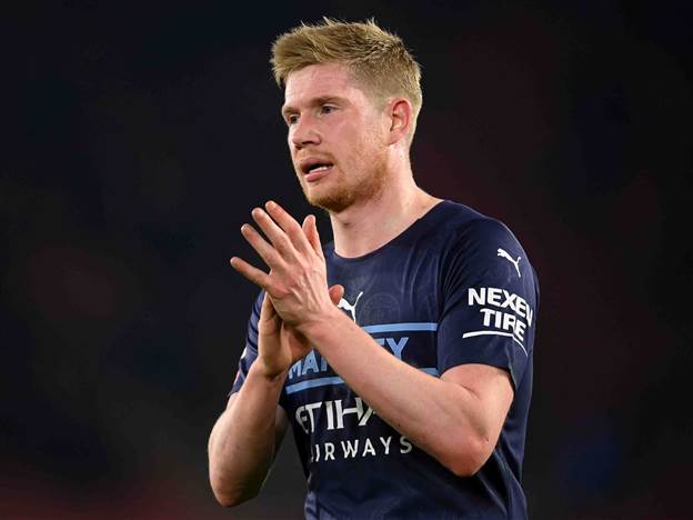 דה בריינה. השתווה לבקהאם, רחוק מגיגס (Getty)