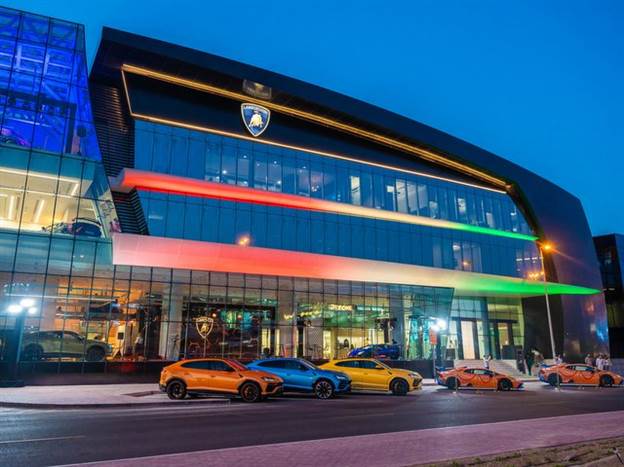 סוכנות למבורגיני בדובאי