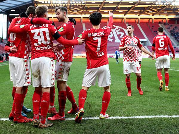 חגגו ניצחון חשוב (GETTY)