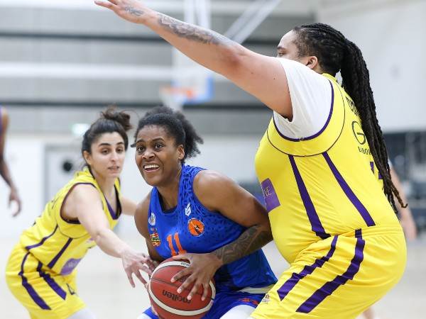 קאנישה בל ופ''ת השיגו את הכרטיס לבית העליון עוד הערב (קרדיט: מנהלת ליגת העל לנשים בכדורסל)