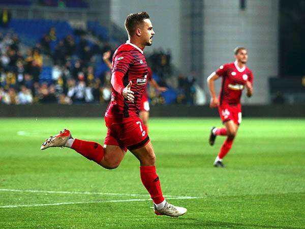 מקסים פלקושצ'נקו חוגג. ניצחון חשוב מול בית"ר (אלן שיבר)