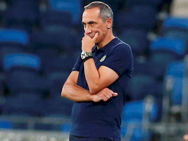 דוניס. "לא היו מרוצים ממנו" (אלן שיבר)