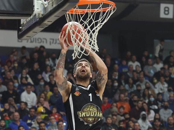 ווילבקין מטביע. 14 נקודות (דני מרון)