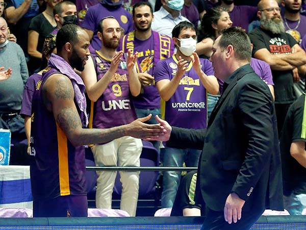 גודס וג'ונסון (אלן שיבר)