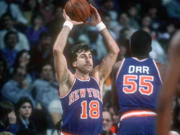 הכדורסל הפך לכל עולמו. ארני גרונפלד (GETTY)