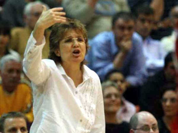 "הישראליות לא ישתפרו אם הן לא ישחקו לצד זרות"