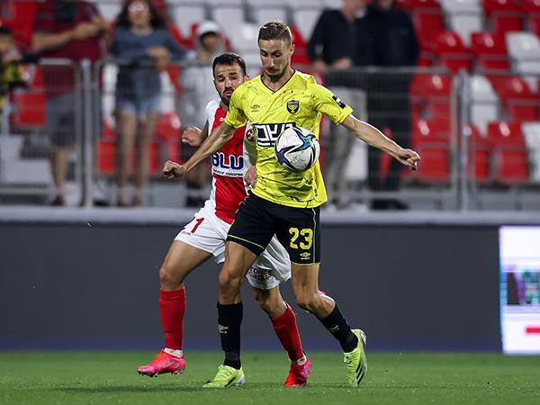 מאמץ אחרון להשאירו. תמיר עדי (צילום: מאור אלקסלסי)