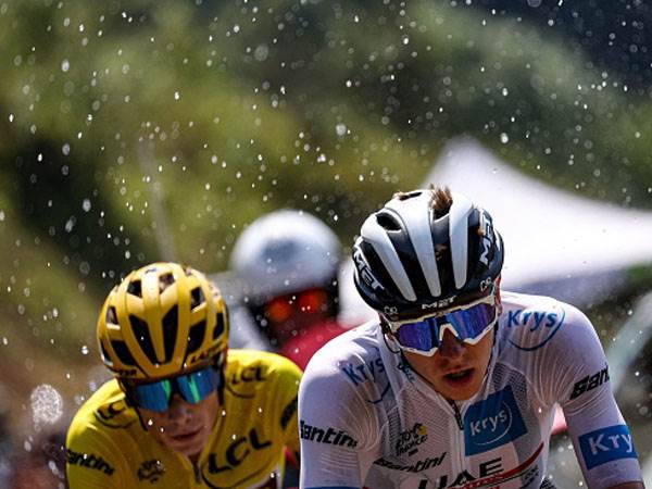 פוגצ'אר ו-וינגגור (Photo by THOMAS SAMSON/AFP via Getty Images)