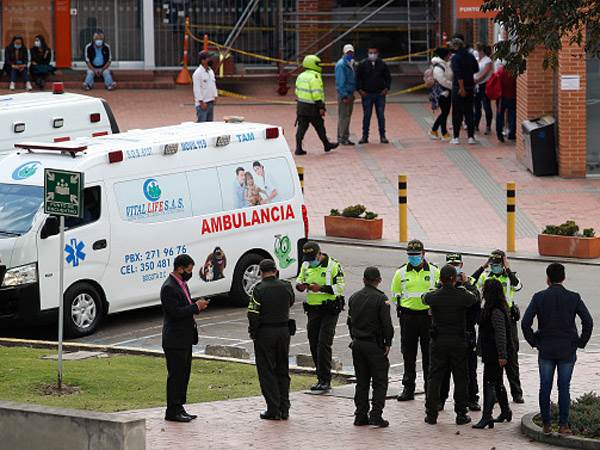 נע בין חיים למוות (GETTY)