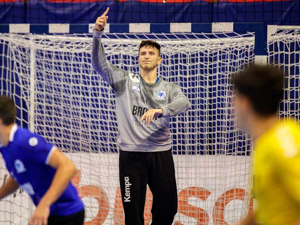 הצטיין בעתודה. פלד (באדיבות האיגוד האירופי)