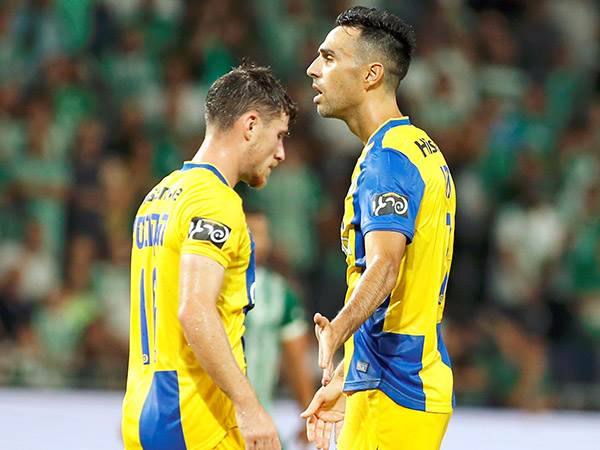 ביקש לשחק מרגל לרגל. זהבי (אלן שיבר)